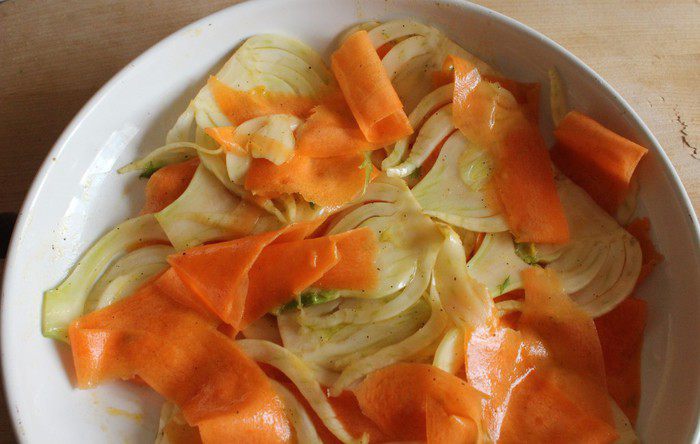 Запеченные перепела с фенхелем и морковью