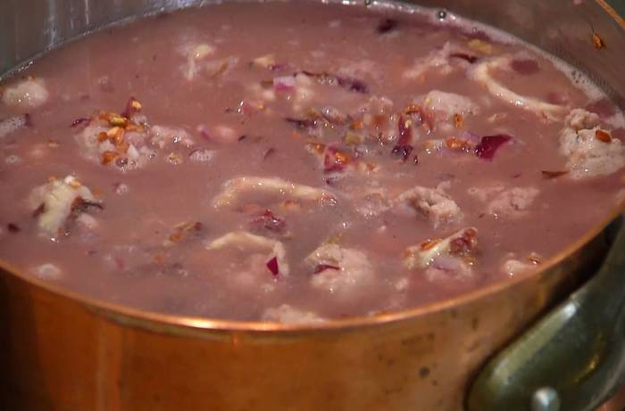 Красный рис с купатами и радиккио