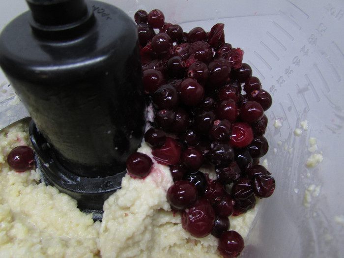 Клюквенный кешьюкейк