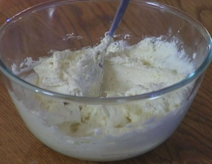 Ореховый пирог с имбирем и сливочным кремом