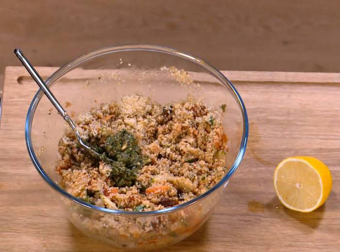 Кускус с овощами и миндальным песто 