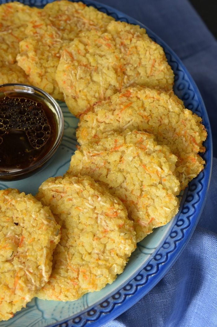 Пшенные оладьи с яблоком и морковью