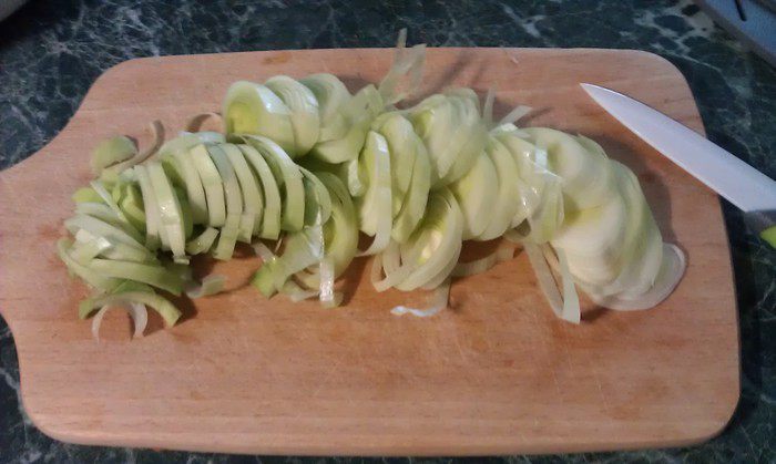 Паста со спаржей и молодым горошком