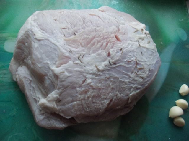 Праздничная свинина под медово-горчичной глазурью 