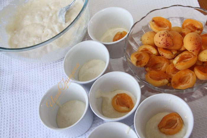 Клафути с абрикосами