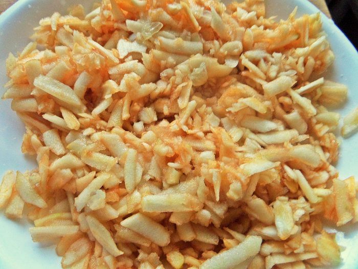 Булочки яблочные из полезной муки