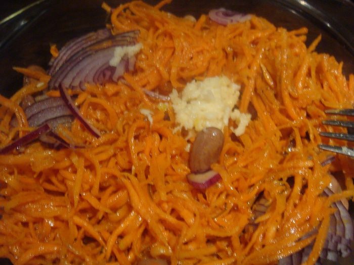 Салат из фасоли (острый)
