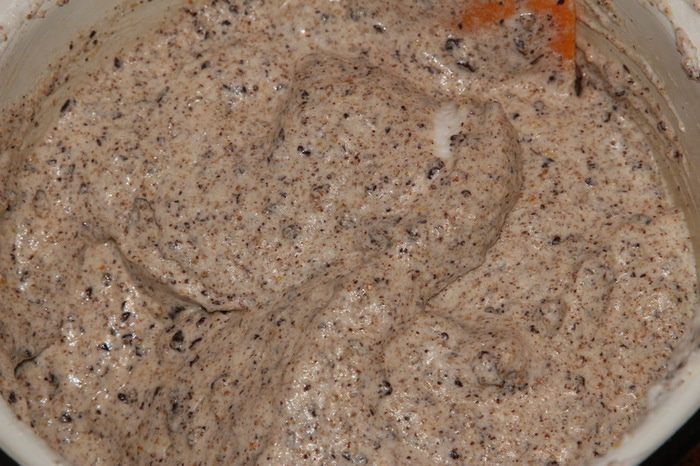 Шоколадный торт с грецкими орехами