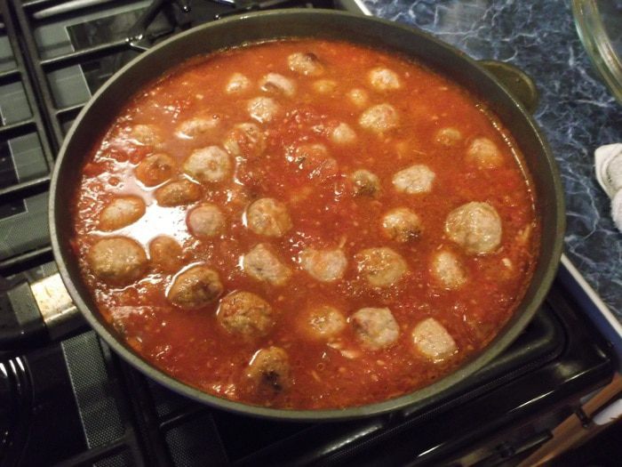 Спагетти с фрикадельками 