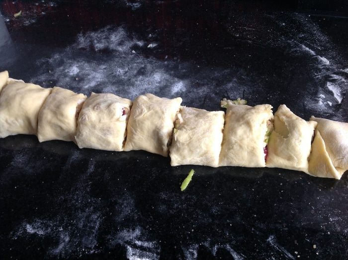 Постные яблочные булочки с клюквой