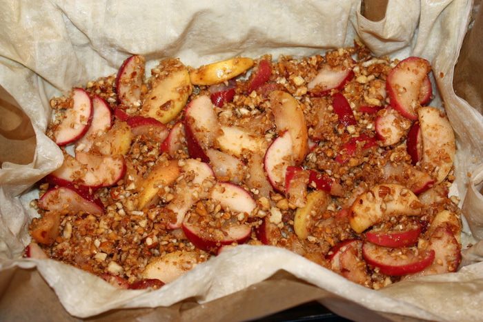 Яблочная пахлава с лавандовым сиропом