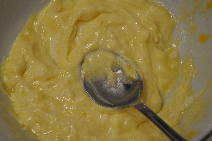 Сливочное тирамису с брусничным соусом