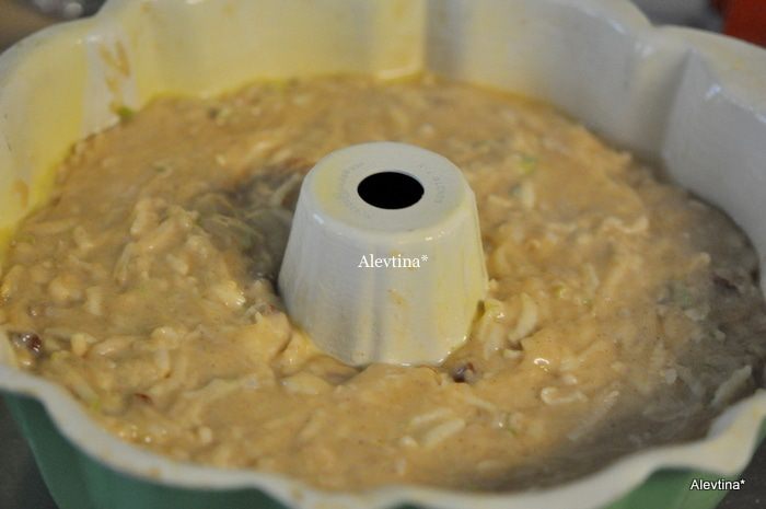 Яблочный кекс с глазурью
