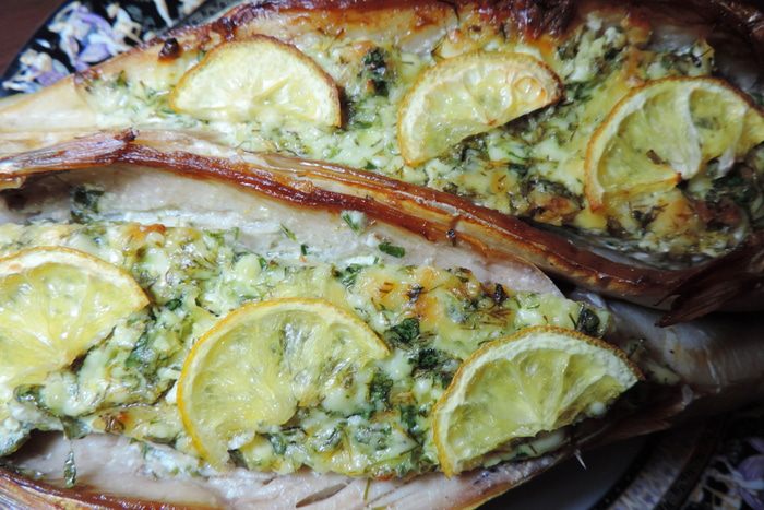 Фаршированная запеченная скумбрия &amp;quot;Пикантная&amp;quot;