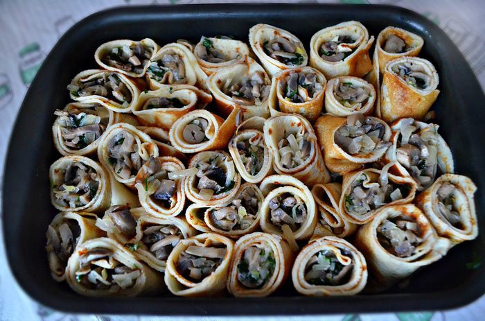 Блинная запеканка с шампиньонами