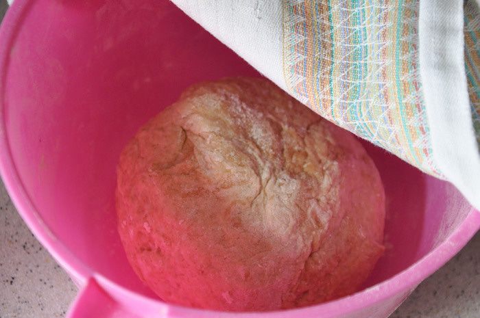 Цельнозерновой хлеб с чесноком и тыквенными семечками