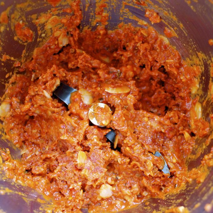 Феттучине с цукини и песто из вяленых томатов