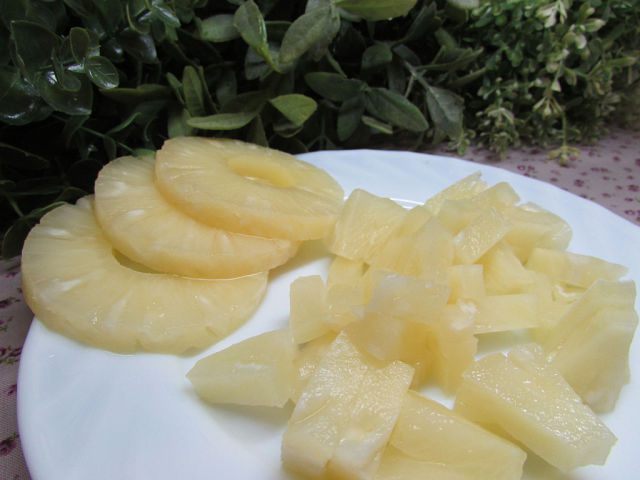 Кубинский фруктовый салат в ледяной чаше