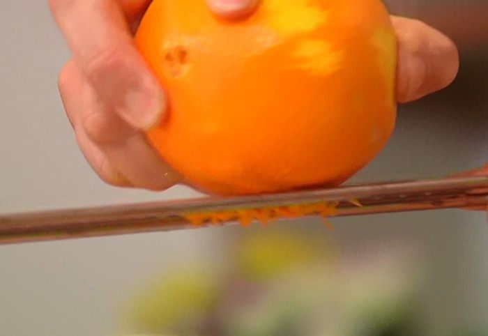 Французские гренки с сушеной вишней и курагой 