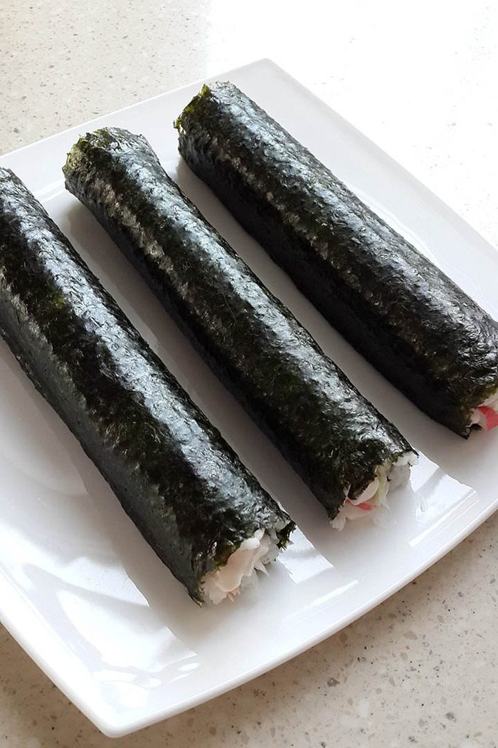 Роллы с крабовым мясом и семгой