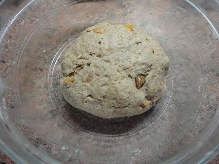 Ореховый закусочный хлеб с курагой
