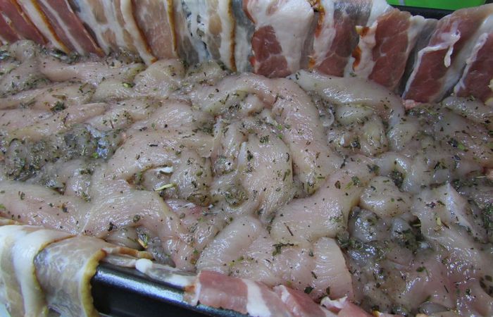 Террин из курицы с фисташками и печенью