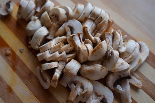 Острый суп с рисом и зеленым горошком 