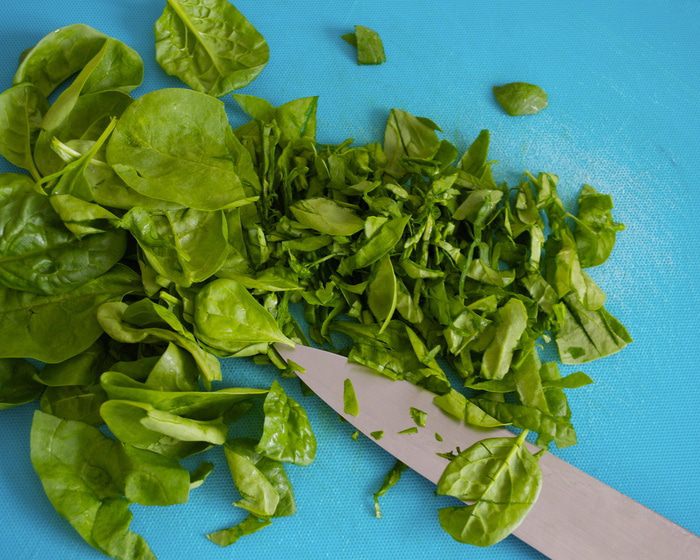 Томаты, фаршированные гавайским куриным салатом 