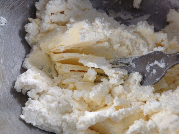 Рождественский творожный кекс с сухофруктами и апельсиновым ароматом