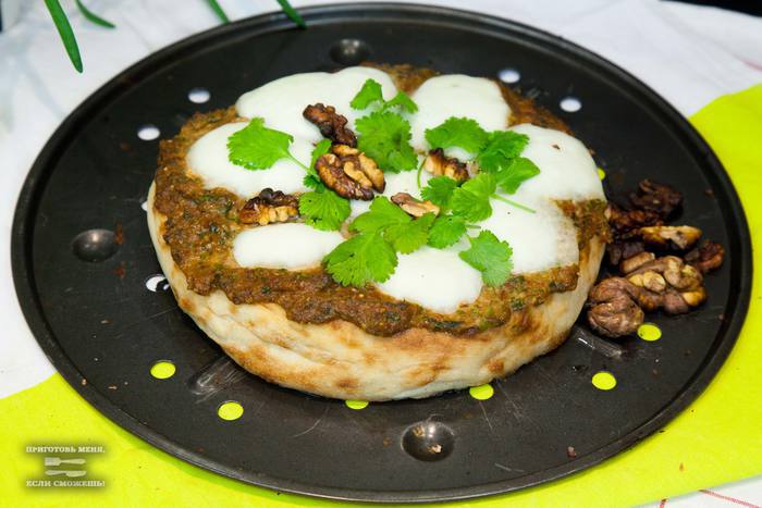 Пряная лепёшка с сыром