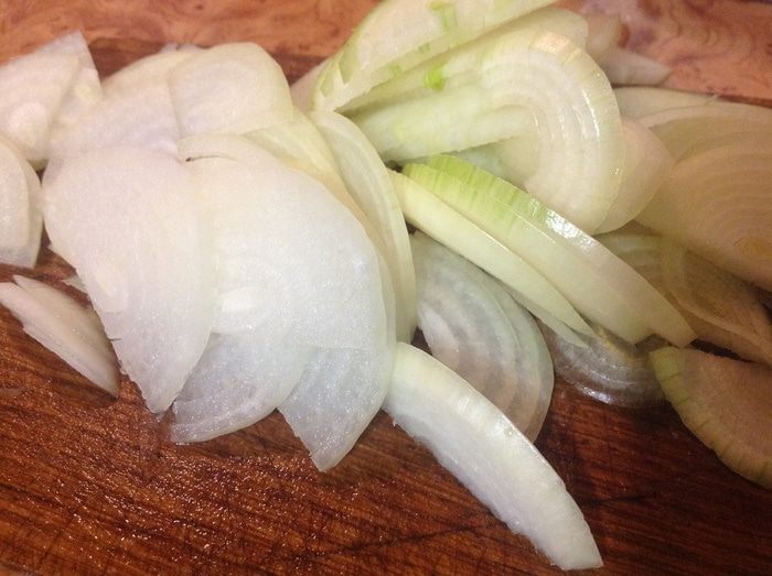 Картофельные гнезда с курицей и грибами