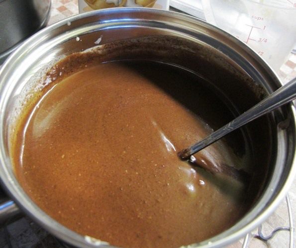 Шоколадник с апельсином, ромом и черносливом
