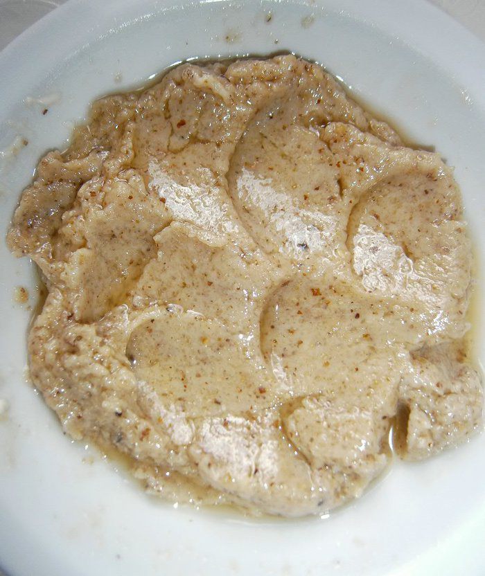 Овощной салат с заправкой из грецких орехов