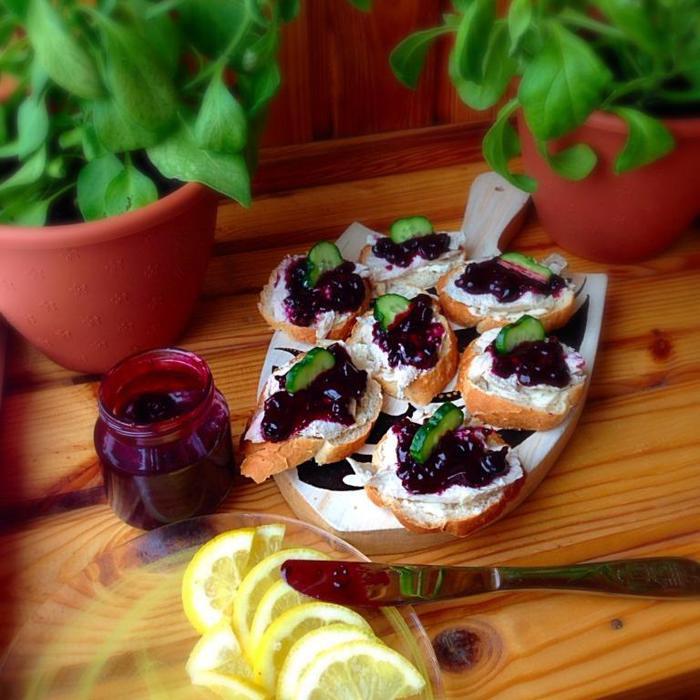 Чатни из черной смородины