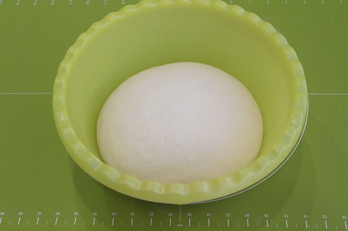 Пицца с сыром скаморца