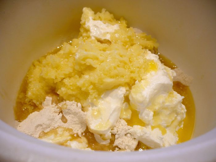 Пирог с брокколи и луком-пореем из картофельно-творожного теста «За сердцем вслед»