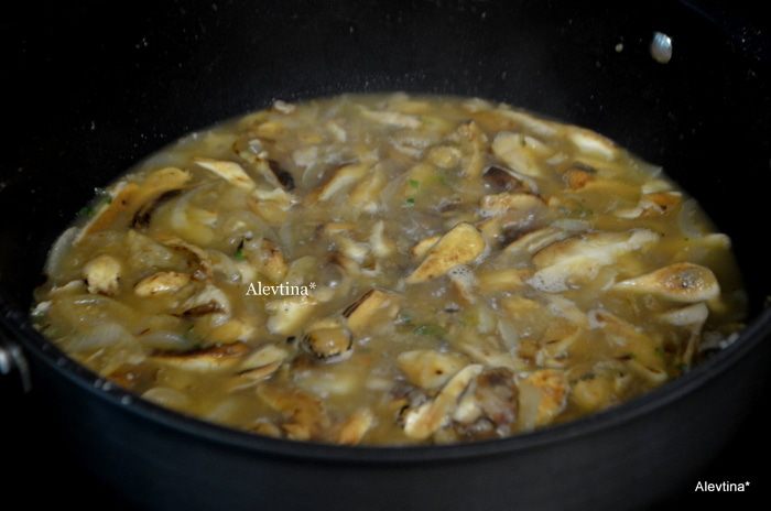 Свиные котлеты с вином Марсала и грибами