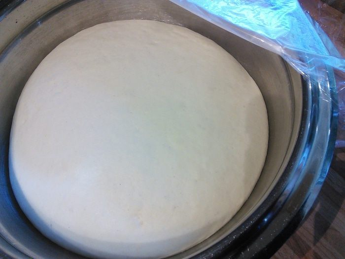 Хлебная пицца из разноцветных шариков (Pizza Monkey Bread) 