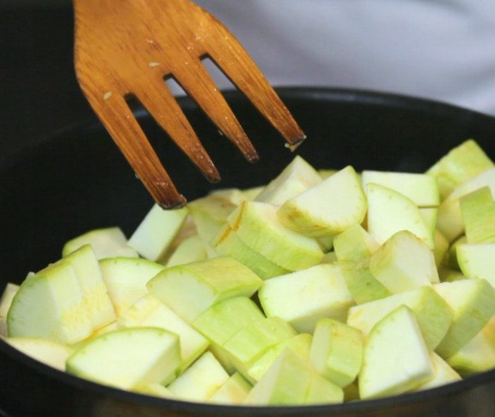 Креветки с кабачком и лимоном