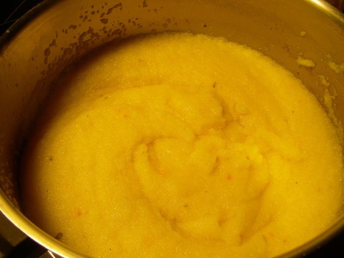 Запеченная полента с грибами