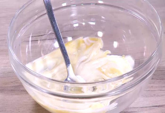 Капустные оладьи с морковью и луком-пореем 