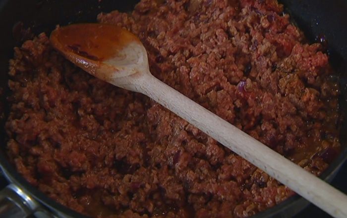 Перец, фаршированный мясом и красным рисом
