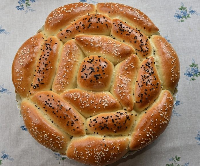 Пирог из пирожков «Дружная семейка»