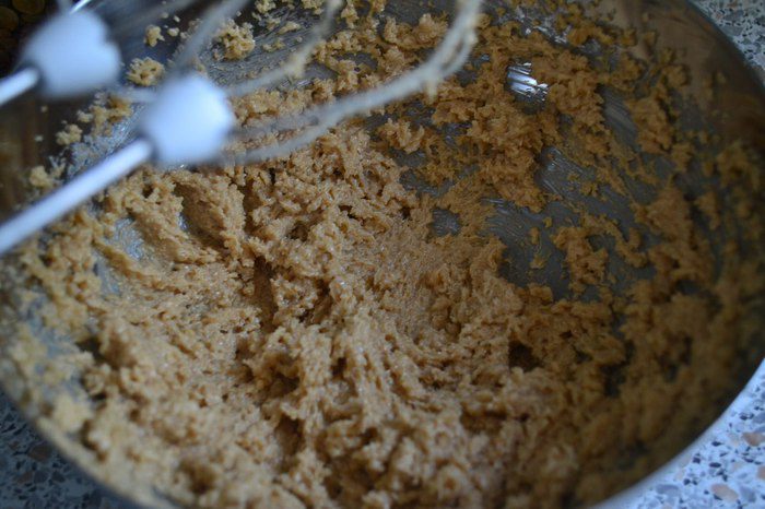 Овсяное печенье с изюмом и кусочками шоколада