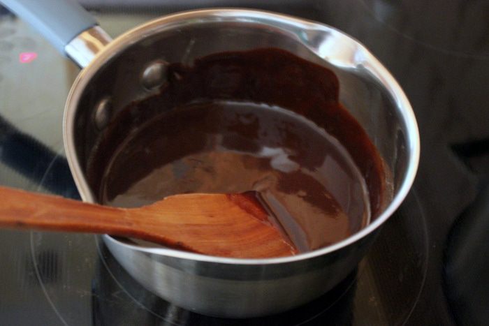 Гречишный кекс с шоколадом, изюмом и тыквенными семечками 