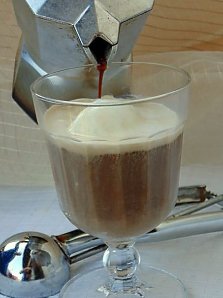 Кофе с мороженым по-итальянски (Gelato affogato)