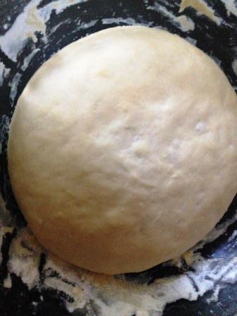Сдобный пирог с маком и корицей