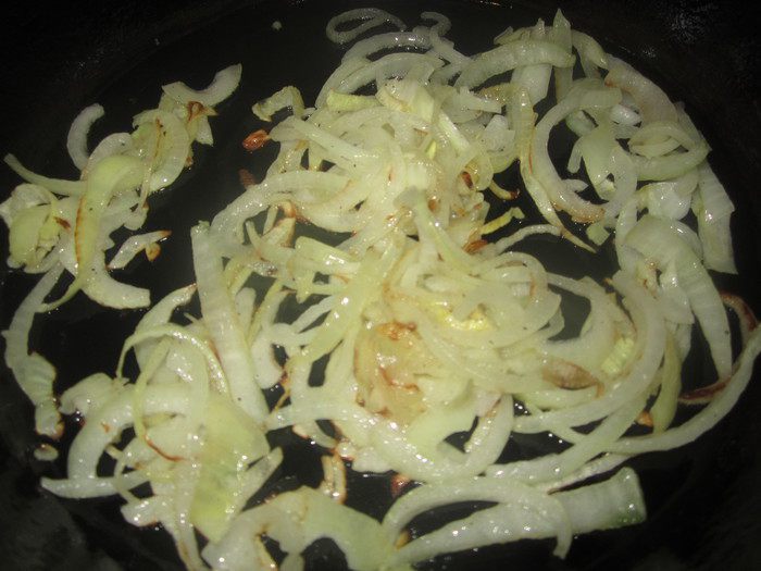 Пирог с тыквой, грушей и грудинкой
