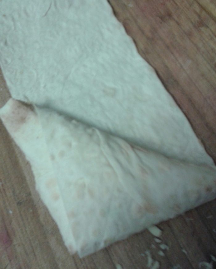 Жареный лаваш с сыром и зеленью