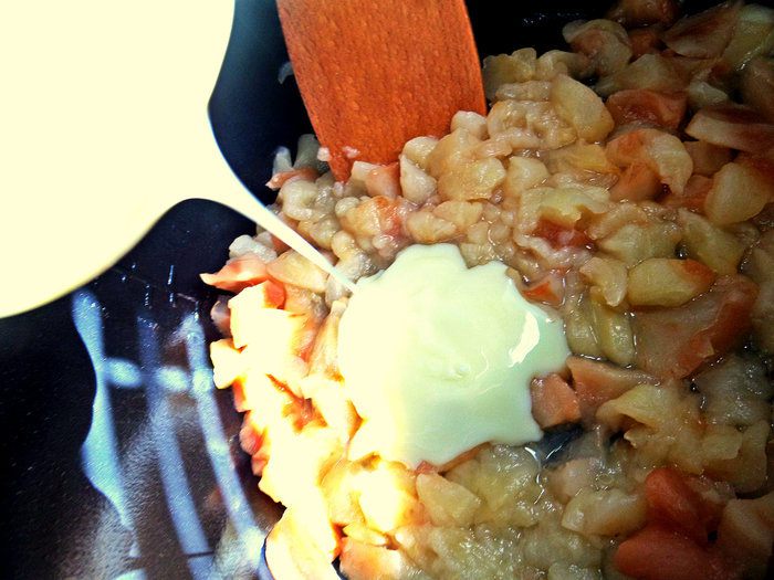 Яблочное пюре со сгущёнкой